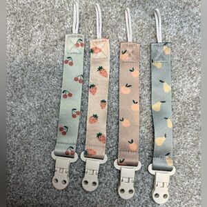 Stadela Fruit Pattern Pacifier Clips